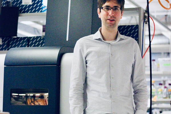 Hannes Rost with new instrument