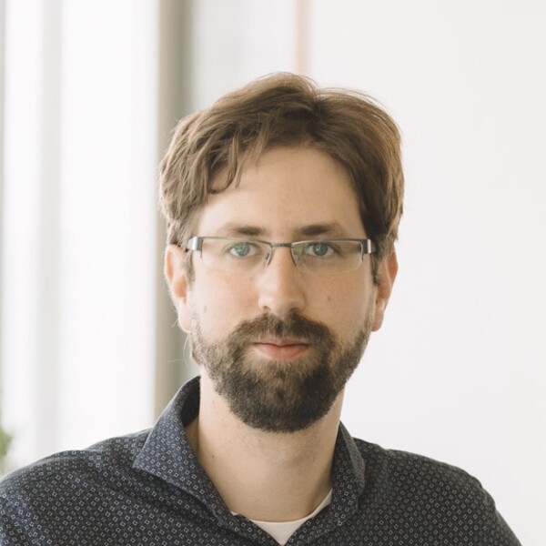 Headshot of Hannes Röst